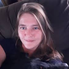 Elaine Knepp's Instagram, Twitter & Facebook