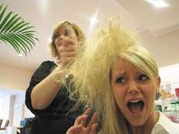 Es ist relativ weit weg von den wenn du großen abstand zwischen föhn & haare hast, schädigt es nicht viel & du solltest nie die höchste temperatur verwenden ( je heißer desto. Diese Styling Fehler Machen Dein Haar Kaputt Friseur Com