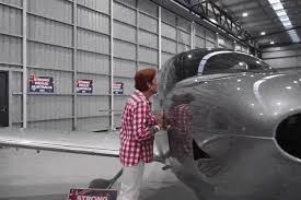 ‘Yes it’s fast. Yes it’s sexy. Yes it’s amazing’: Hanson gets a plane