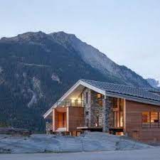 Renovation Contemporaine D Un Chalet De Montagne France Montagnes Site Officiel Des Stations De Ski En France Chalet Montagne Chalet Maison Style