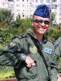 Emblema forte aeriene instructie brodata cu fir madeira polyneon cu concentratie 100% polyester. Statul Major Al ForÅ£elor Aeriene È™i ToÅ£i Cei Care L Au Iubit Pe Pilotul Cristian VasilicÄƒ In Doliu