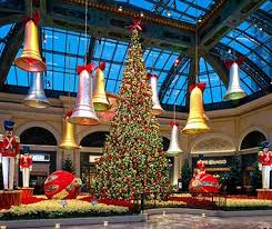 America S Best Hotels For Christmas Las Vegas Christmas Vegas Decorations Indoor Trees