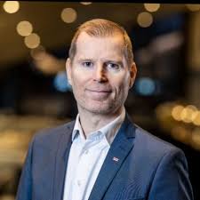 Daniel Matthiesen på LinkedIn: Back to the roots! Efter nogle fantastiske  og lærerige år hos Hypefactors,…