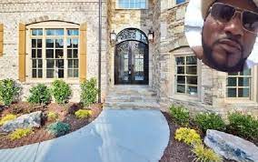 Celebrity Real Estate Young Jeezy Buys New Atlanta Home Atlanta Homes Celebrity Real Estate Big Houses