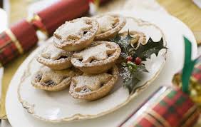 While roast turkey is more common to eat at the table now, roast goose was one of the meats traditionally served at the dinner table in ireland. A Traditional Irish Christmas Mince Pie Recipe