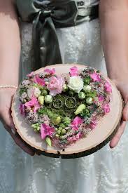 Ringkissen Aus Holz Fur Hochzeit Hochzeit Kissen Ringkissen Hochzeit Hochzeitskissen