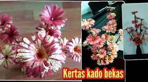 Maybe you would like to learn more about one of these? Cara Membuat Bunga Dari Kertas Kado Bekas Diy Craft Flowers Waste Paper Youtube