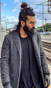24 Most Versatile Hairstyles For Men With Straight Hair Hairstyles 2020 Long Hair Styles Men Straight Hairstyles Mens Hairstyles
