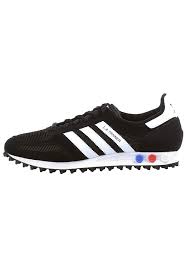In los angeles, outrunning the paparazzi is a legitimate sport. Adidas Originals La Trainer Sneaker Fur Herren Schwarz Planet Sports