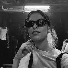 Isabel Barber's Instagram, Twitter & Facebook