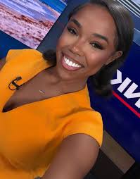 Zoe Warner WINK News Fort Myers : r/hotnewsanchors