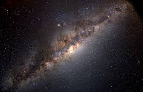 Maasiiih ada milyaran galaksi dan triliunan bintang dan triliunan triliunan planet. Alam Semesta Melebar Lebih Cepat Dari Perkiraan