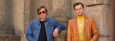 Brad Pitt, Margot Robbie aj Leonardo DiCaprio hviezdia na obrázkoch novinky  od Quentina Tarantina