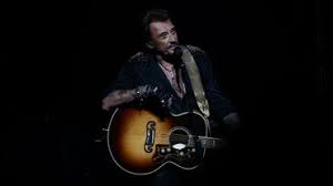 Nous avons plongé dans nos archives pour retrouver des photos oubliées, parfois inédites, prises à l'aéroport de vèze, besançon, vesoul et montbéliard. Un Nouveau Morceau Inedit De Johnny Hallyday Ce Vendredi Et Apres