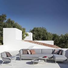 A couch or sofa is a piece of furniture for seating two or more people in the form of a bench, with or without armrests, that is partially or entirely upholstered, and often fitted with springs and tailored cushions. Baza Gartenmobel Zum Zusammenstellen Eines Modularen High End Sofas