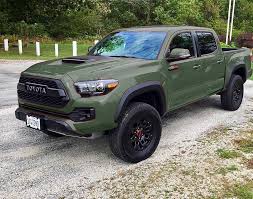 Toyota présente un tacoma 2020 amélioré au salon d'edmonton. 2020 Toyota Tacoma Trd Pro Army Green Toyota Tacoma Trd Pro Tacoma Truck Toyota Tacoma Trd