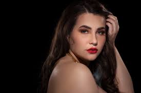 Audrey Willis's Instagram, Twitter & Facebook