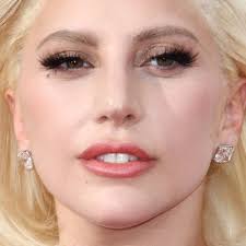 331 Celebrity Makeup Looks with Peach Lipstick