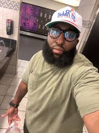 Hi in Houston 🦄 looking for a couple to get to know and see where it can  go.