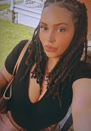 Destiny Simonson's Instagram, Twitter & Facebook