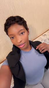 Ebonyreece (@ebonyLreece)