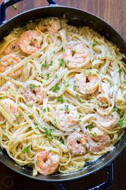 Creamy Shrimp Pasta Reminds Me Of My Favorite Dish At Olive Garden With Plump Juicy Shrimp And Th Pasta Recipes Alfredo Pasta Recipes Video Creamy Shrimp Pasta