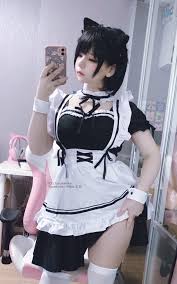 Mika ミカ  posting pictures oftenly 💦 on X: Dont follow your dream,  follow my ig 📸 IG : fuyukimika #maid t.coKcj1V91XOF  X