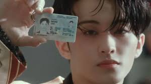 MARK de NCT hace su debut en solitario con su álbum "The Firstfruit" y el  video de "1999"