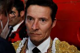 Diego Urdiales: «Ha sido la temporada más dura por la lesión que he  arrastrado»