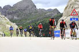 Sì, il problema gigante rimane. Maratona Delle Dolomiti Il Rebus Iscrizioni Le Possibilita E Le Scadenze Per La Prossima Edizione Cicloturismo