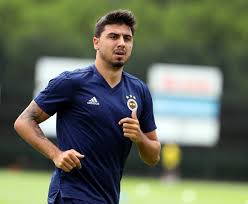 Milli futbolcu son olarak instagram hesabından yeni dövmelerini paylaştı. Ozan Tufan Yuzundeki Beni Aldirdi Iste Yeni Hali Sayfa 1 Fenerbahce 17 Agustos 2021 Sali