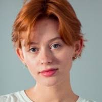 Dora Berg's Instagram, Twitter & Facebook