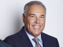 Excanciller Lewis Navarro plantea mantener la 'cabeza fría' y buscar  espacios de diálogo con Trump