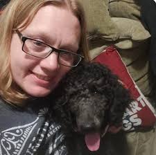 mom takes pictures of child eating