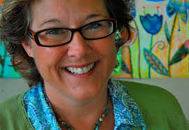 Lori Siebert's Instagram, Twitter & Facebook