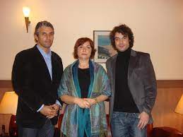 Güldal mumcu, öldürülen gazeteci yazar uğur mumcu'nun eşi olarak tanındı. Nedim Sener On Twitter Kitap Fuari Ndan Bir Ani Guldal Mumcu Ve Ozgur Mumcu Ile Http T Co Abzjjgjc