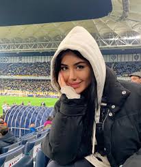 Bursa'da 10 yaşında okul takımıyla oynadığı turnuvalarda bursaspor kulübü alt yapı antrenörleri tarafından keşfedilen ozan tufan 2005 yılında lisansı çıkarılmıştır. Ozan Tufan In Esi Rojin Haspolat Kimdir Nereli Kac Yasinda