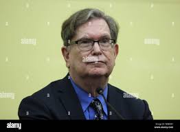 American astrophysicist George Smoot, winner of the 2006 Nobel Prize in  Physics, is pictured during a speech at Wuhan University in Wuhan city,  centra Stock Photo