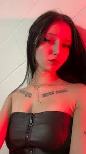 Are you married?? Please say hi to me 💔