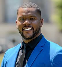 🎄✨ Join us for our Annual Christmas Tree Lighting! ✨🎄 📍 Where: Terry Elam  (1300 Building) 🗓️ When: Thursday, December 5th, 5-7 PM Enjoy  refreshments, a picture booth, cookie decorating, and a