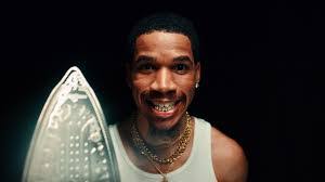 Robert Roc's Instagram, Twitter & Facebook