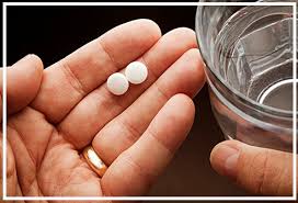 Malam ini panjang, berselimut dingin dan kegelapan; Benarkah Ubat Akan Terkumpul Dalam Badan Kita Selepas Dimakan Pegawai Farmasi Ini Beri Pencerahan Akan Dakwaan Mitos Tersebut Siakap Keli News