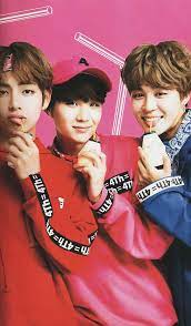 Dan jimin bts bertanya, adakah yang bisa bertahan dari kedipan taehyung? taehyung adalah nama asli v. Bts Tumblr Bts Lockscreen Bts Jimin Bts Taehyung