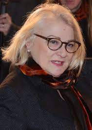 Ses parents se sont mariés en 1982 et se sont séparés 17 ans plus tard, en 1999 5. Josiane Balasko Wikipedia