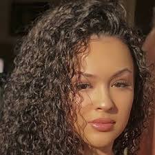 Rebecca Somerville's Instagram, Twitter & Facebook