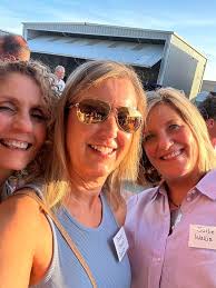 Denmark-West alumni meet at holiday event