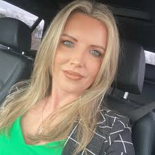 Looking for a qualified car stereo installer