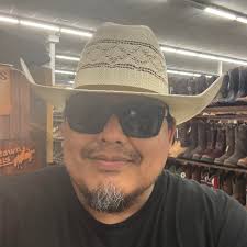 Who is the turf guy for Chandler?