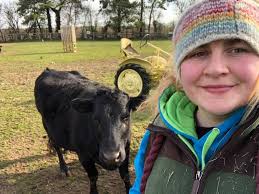 Let's see some of your smiley faces this morning! Post your smiley selfie  in the comments, let's spread some positivity❤️ Here is Farmer Kate's smiley  selfie with Thistle the cow 🐄