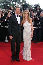 While she's happy to party like it's 2004 with her friends crew,. Jennifer Aniston S Best Red Carpet Looks Of All Time